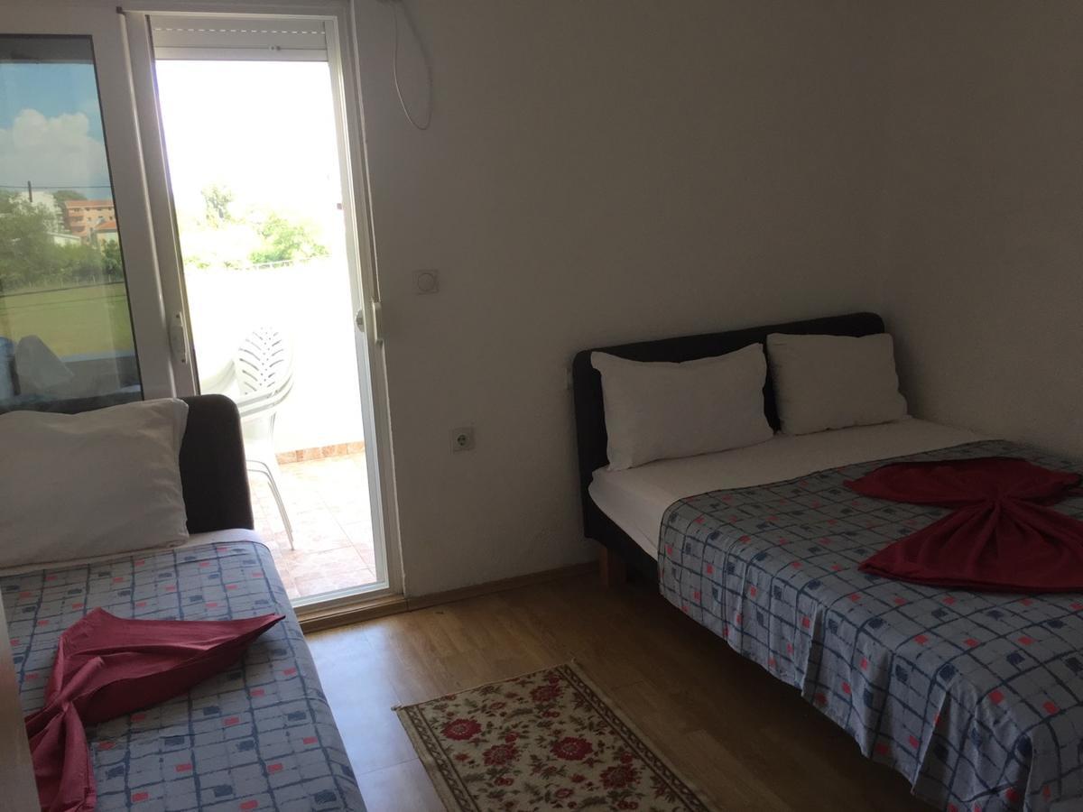Apartments Daris Ulcinj Bagian luar foto